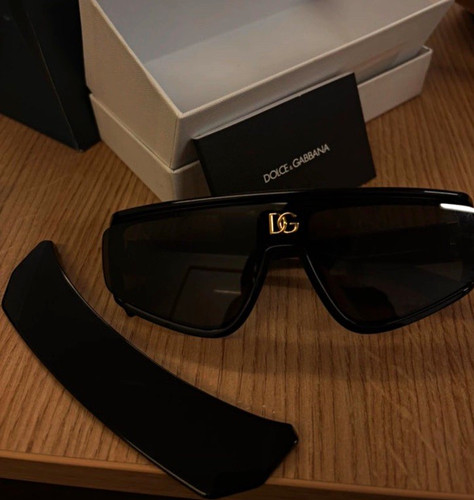 Dolce gabbana logo shield - &, dg